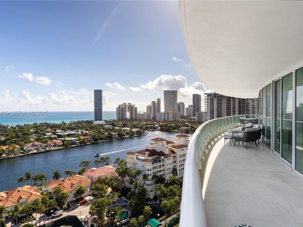 19955 NE 38th Ct 2205, Aventura FL 33180