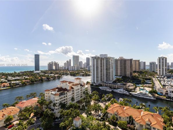 19955 NE 38th Ct 2205, Aventura FL 33180