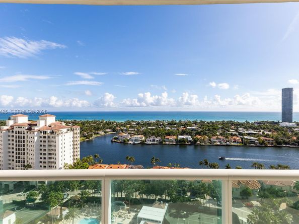 19955 NE 38th Ct 2205, Aventura FL 33180