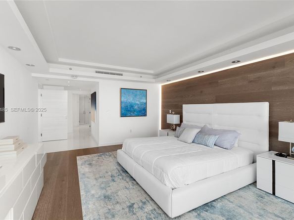 19955 NE 38th Ct 2205, Aventura FL 33180