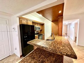 231 SW 116th Ave 19108, Pembroke Pines FL 33025