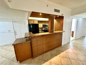 231 SW 116th Ave 19108, Pembroke Pines FL 33025