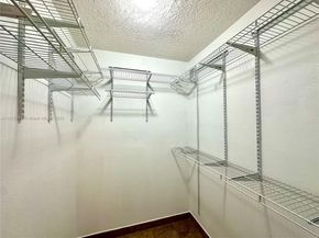 231 SW 116th Ave 19108, Pembroke Pines FL 33025