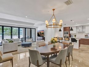 718 Valencia Ave 204, Coral Gables FL 33134