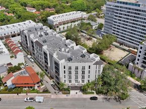718 Valencia Ave 204, Coral Gables FL 33134