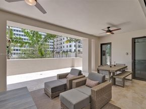 718 Valencia Ave 204, Coral Gables FL 33134