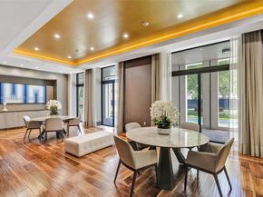 718 Valencia Ave 204, Coral Gables FL 33134