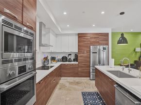 718 Valencia Ave 204, Coral Gables FL 33134