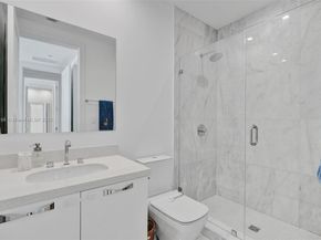 718 Valencia Ave 204, Coral Gables FL 33134