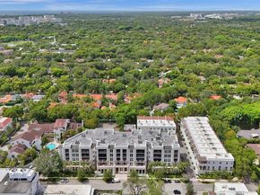718 Valencia Ave 204, Coral Gables FL 33134