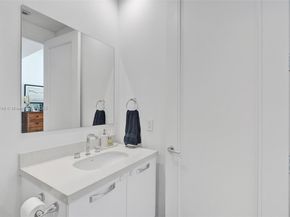 718 Valencia Ave 204, Coral Gables FL 33134
