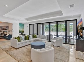 718 Valencia Ave 204, Coral Gables FL 33134
