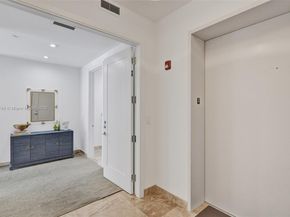 718 Valencia Ave 204, Coral Gables FL 33134