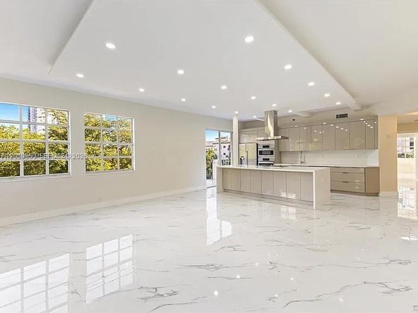 3900 Island Blvd B408, Aventura FL 33160