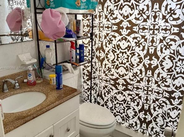 8910 NW 33rd Ct Rd, Miami FL 33147