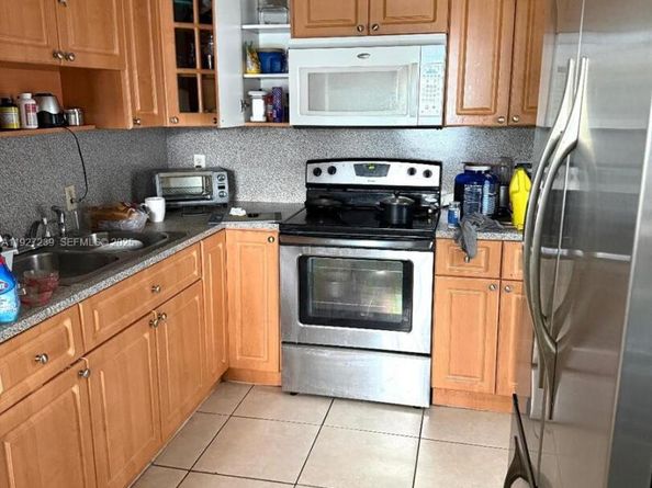 8910 NW 33rd Ct Rd, Miami FL 33147