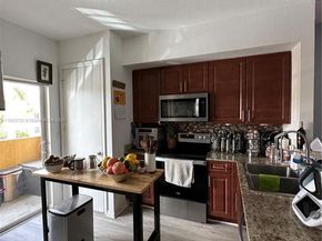 141 NW 2nd Ave 2, Hallandale Beach FL 33009
