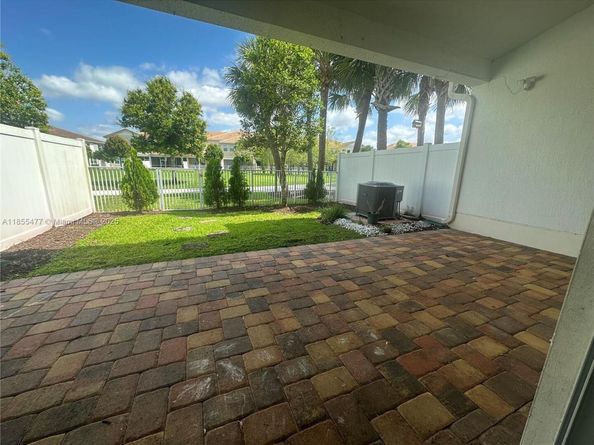 11997 Park Central, Royal Palm Beach FL 33411