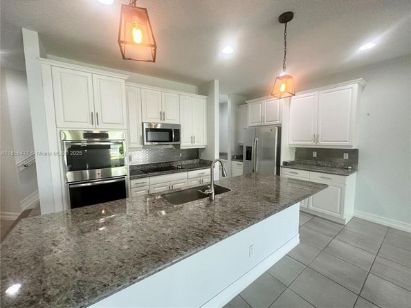 11997 Park Central, Royal Palm Beach FL 33411