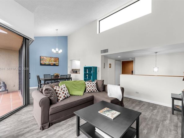 6701 SW 116th Ct 406, Miami FL 33173