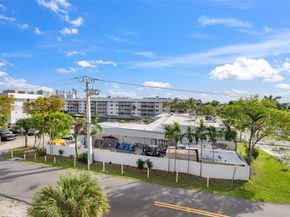 17051 NE 35th Ave 301, North Miami Beach FL 33160