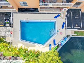 17051 NE 35th Ave 301, North Miami Beach FL 33160