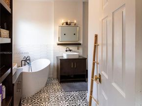 13276 SW 128th Psge, Miami FL 33186