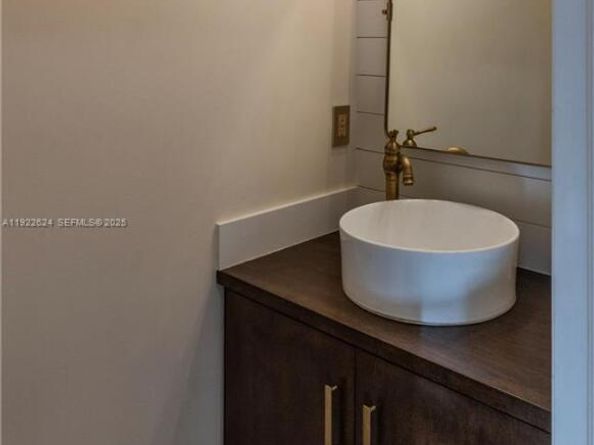 13276 SW 128th Psge, Miami FL 33186