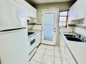 3922 NE 166th St S102, North Miami Beach FL 33160