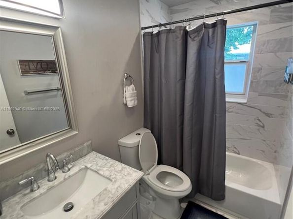 1573 NE 30th Ct, Pompano Beach FL 33064