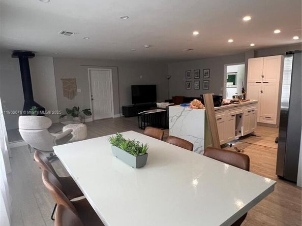 1573 NE 30th Ct, Pompano Beach FL 33064