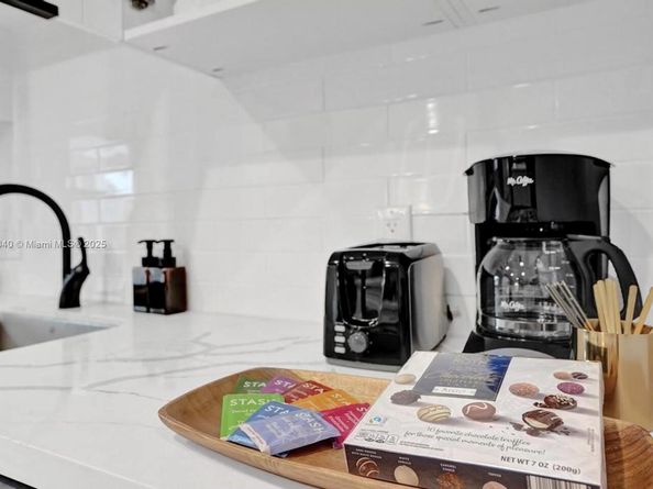 1573 NE 30th Ct, Pompano Beach FL 33064