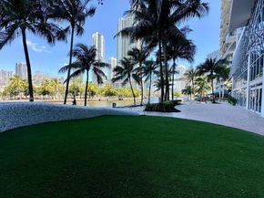 185 SW 7th St 2411, Miami FL 33130