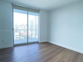 185 SW 7th St 2411, Miami FL 33130