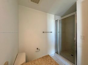 185 SW 7th St 2411, Miami FL 33130