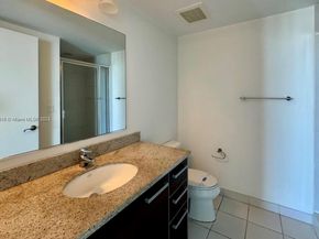 185 SW 7th St 2411, Miami FL 33130