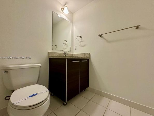 185 SW 7th St 2411, Miami FL 33130