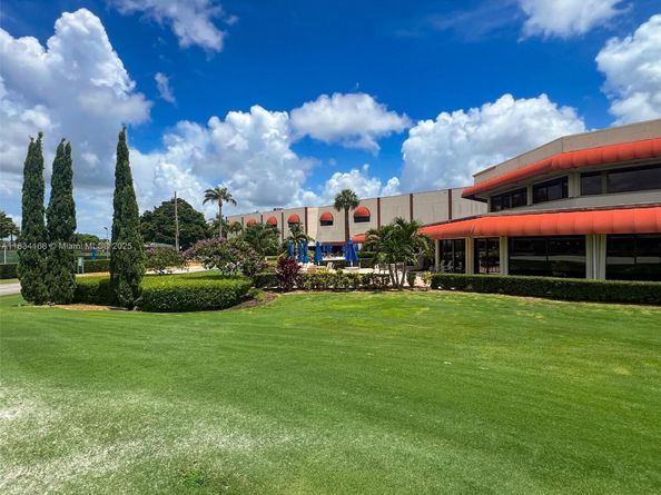 400 S Hollybrook Dr 109, Pembroke Pines FL 33025