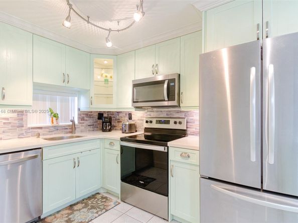 400 S Hollybrook Dr 109, Pembroke Pines FL 33025