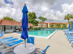 400 S Hollybrook Dr 109, Pembroke Pines FL 33025