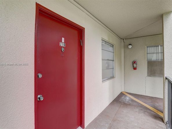 200 SW 132nd Way 210L, Pembroke Pines FL 33027