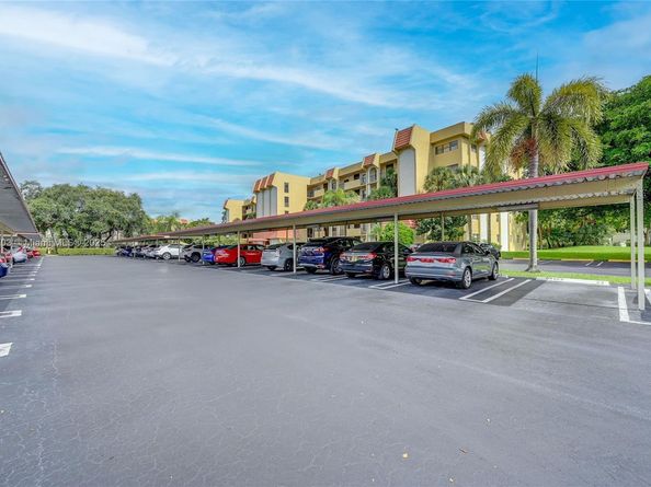 23344 Carolwood Ln 303, Boca Raton FL 33428