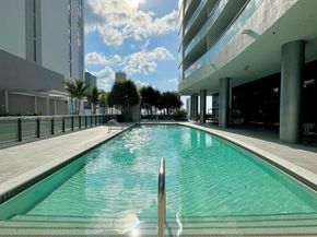 1600 NE 1st Ave 1917, Miami FL 33132