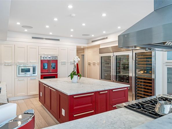 6320 Allison Rd, Miami Beach FL 33141