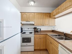 102 SW 6th Ave 605, Miami FL 33130