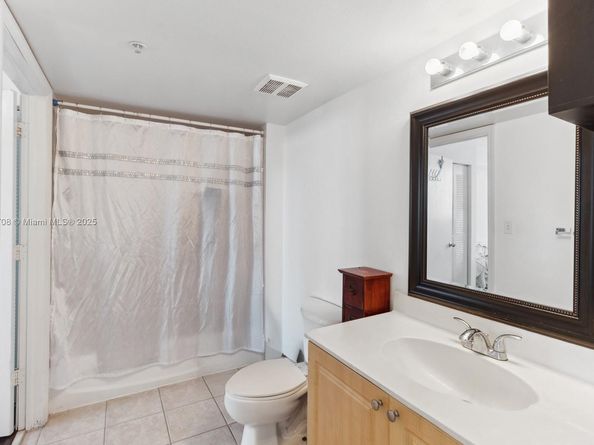 102 SW 6th Ave 605, Miami FL 33130