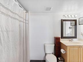 102 SW 6th Ave 605, Miami FL 33130
