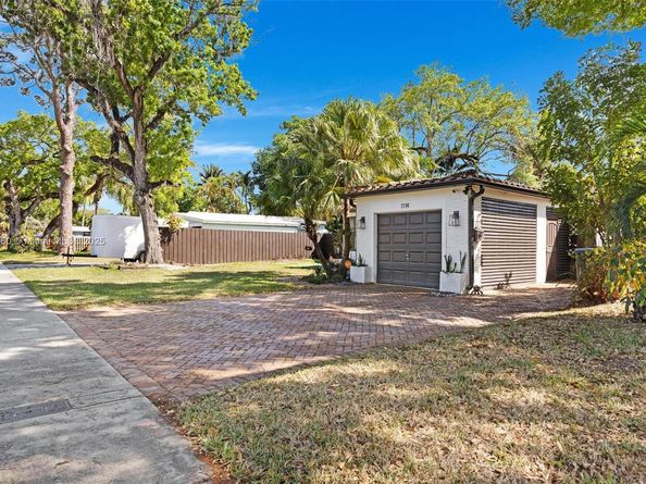 1114 SW 19th St, Fort Lauderdale FL 33315