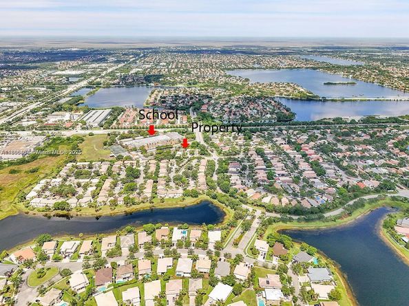 884 NW 170th Ter, Pembroke Pines FL 33028