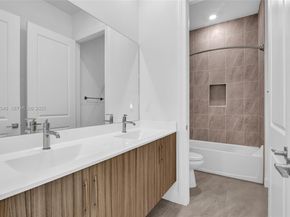 12535 N Parkland Bay Trl, Parkland FL 33076